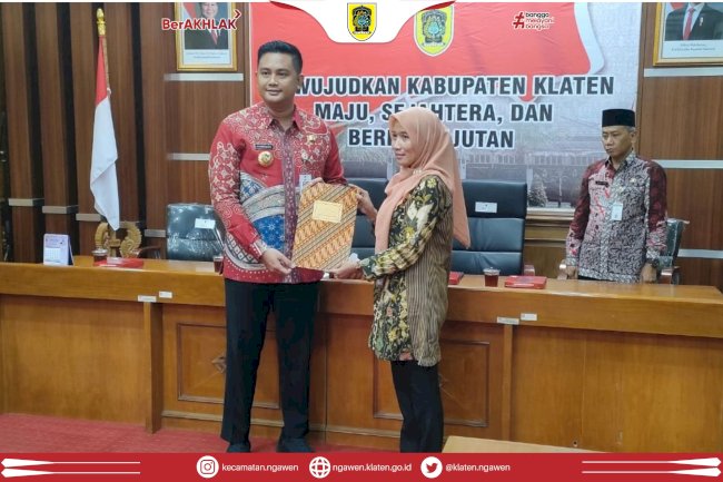 Penyerahan Surat Perintah Pelaksana Harian Camat Ngawen