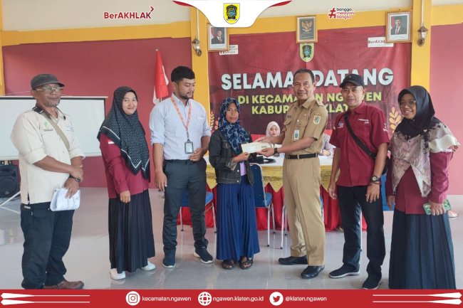 Pendistribusian-Kartu-KKS-BNI-di-Pendopo-Kecamatan-Ngawen