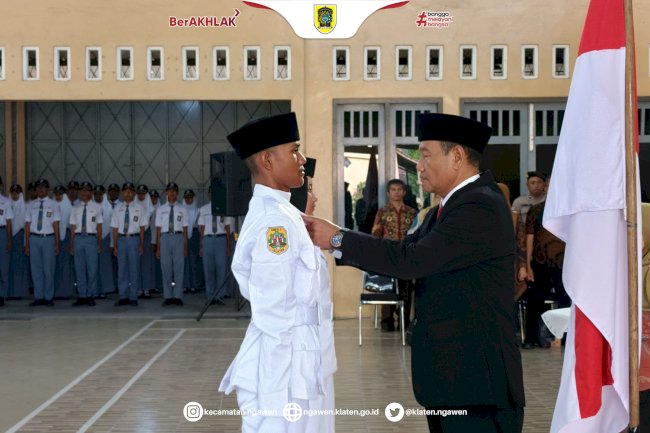 Penuh Khidmat, Camat Ngawen Kukuhkan Pasukan Pengibar Bendera (Paskibra) Tahun 2026 di SMK N 2 Klaten