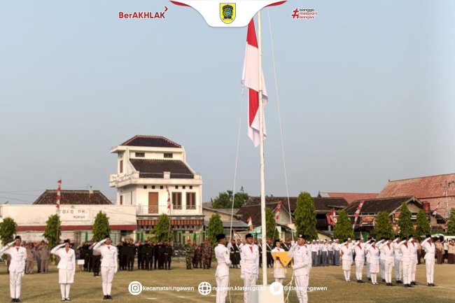 Tutup Rangkaian HUT ke-81 RI, Kapolsubsektor Ngawen Pimpin Upacara Penurunan Bendera dengan Khidmat