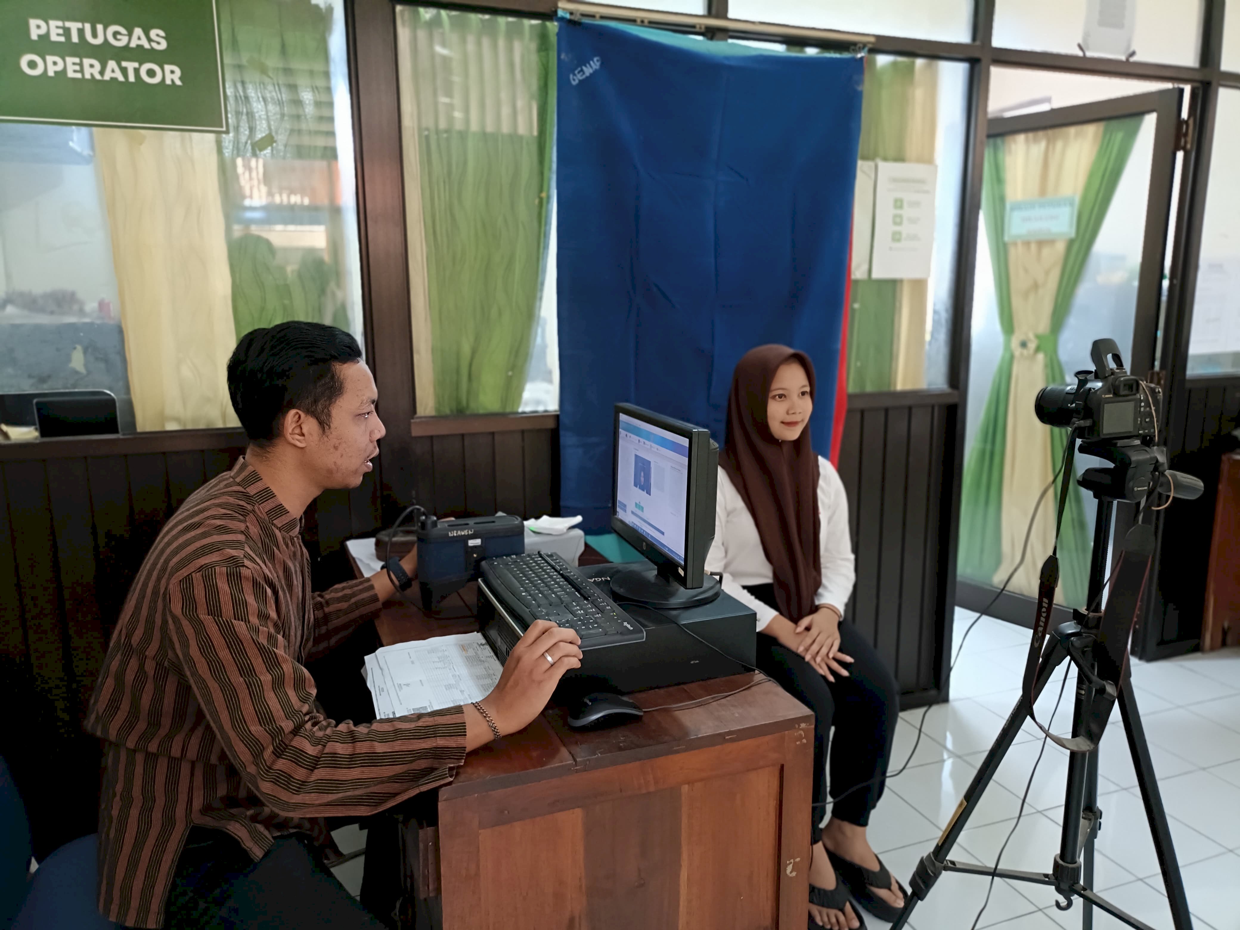 Layanan Perekaman e-KTP Tetap Berjalan di Hari Libur, Kecamatan Ngawen Komitmen Layani Masyarakat