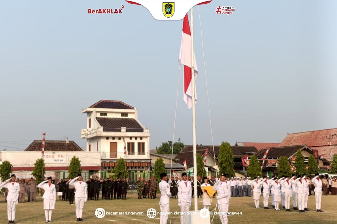 Tutup Rangkaian HUT ke-81 RI, Kapolsubsektor Ngawen Pimpin Upacara Penurunan Bendera dengan Khidmat